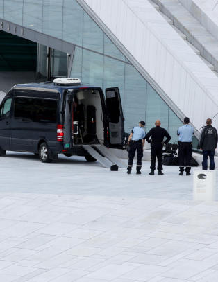 Mann i 60-årene pågrepet etter Opera-evakuering