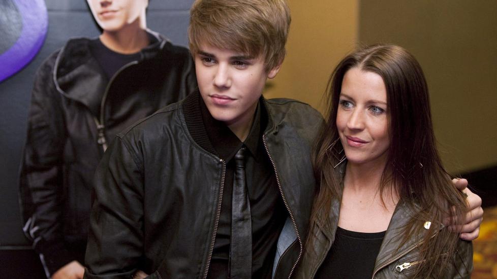 VANSKELIG BARNDOM: Den kanadiske popstjerna Justin Biebers mor, Pattie Lynn Mallette, ble seksuelt misbrukt som barn. Det f�rte til rusproblemer, depresjon og selvmordsfors�k. Foto: Darren Calabrese / The Canadian Press / AP