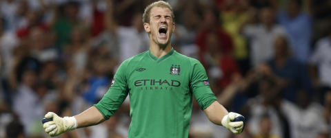 - Joe Hart b�r holde seg i m�l og gj�re redninger