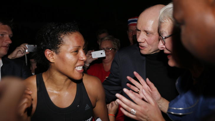 STOLTE: Foreldrene gratulerer.
Foto: Terje Bendiksby / NTB scanpix