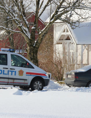 Gårdsarbeider ble funnet bundet i hender og føtter