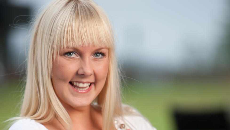 DRO IKKE P� BONDEG�RDSBES�K: Tv-frieren Veronica Str�mstad valgte � trekke seg fra TV 2-realityserien �Jakten p� kj�rligheten�. Foto: Rolf-�rjan H�gset / TV 2