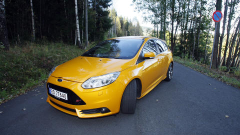SKILLER SEG UT: Focus ST skiller seg ut, noe siganfargene bidrar godt til.