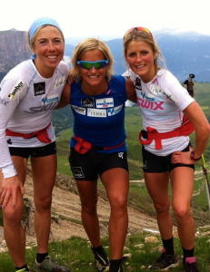 �rlige skijenter hjelper