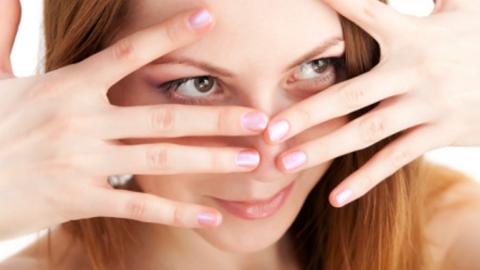 FURER I NEGLENE: Kan sees ved hjerte-og lungesykdommer. FOTO: Thinkstock FURER I NEGLENE: Kan sees ved hjerte-og lungesykdommer. FOTO: Thinkstock