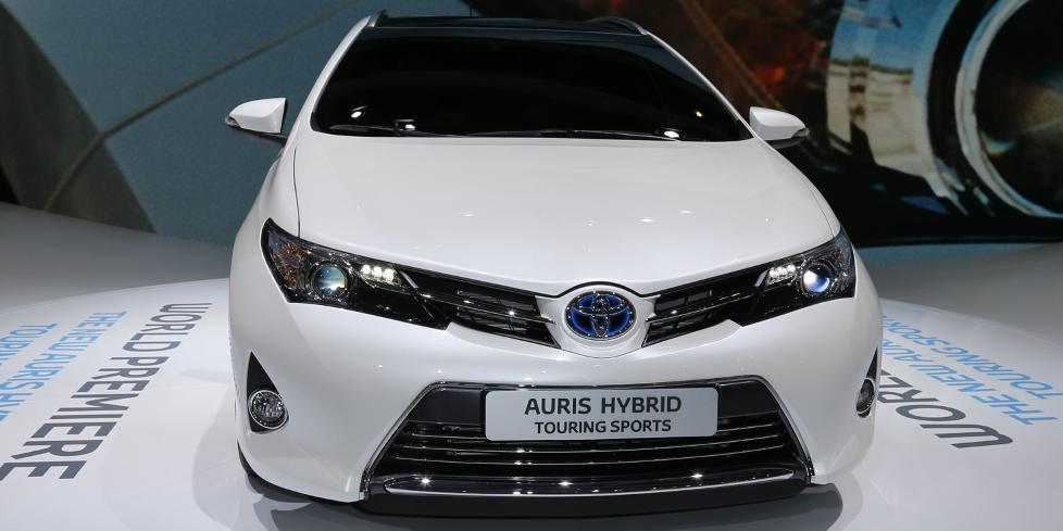 SINTERE: Nye Auris har f�tt en mer aggressiv look. FOTO: Toyota