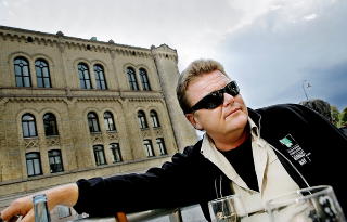 TABBE: Olav Gunnar Ballo mener det var en tabbe at Øystein Djupedal (SV) fikk posten som Utdanningsminister.
Foto: Jacques Hvistendahl/Dagbladet TABBE: Olav Gunnar Ballo mener det var en tabbe at Øystein Djupedal (SV) fikk posten som Utdanningsminister.
Foto: Jacques Hvistendahl/Dagbladet