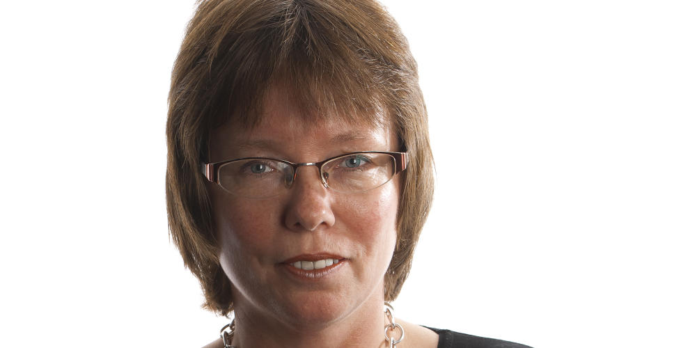 SOSIALREALISTISK DEBUTANT:  Monika Yndestads mer enn godkjente krimdebut handler om grusomme overgrep, ignorante foreldre og et sviktende politikorps. Foto: Svein Pettersen