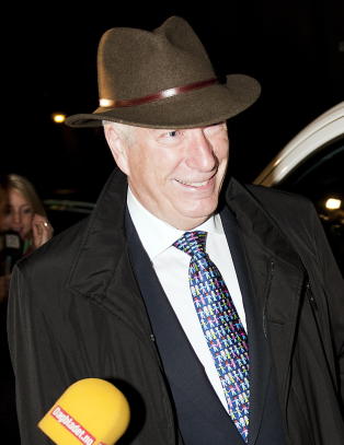 Hva vil  DU
 at han skal betale for?