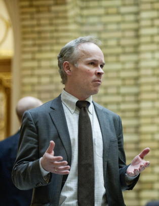 Mener Johnsen bommer