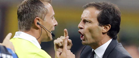 - Dommeren p�virket kampen veldig