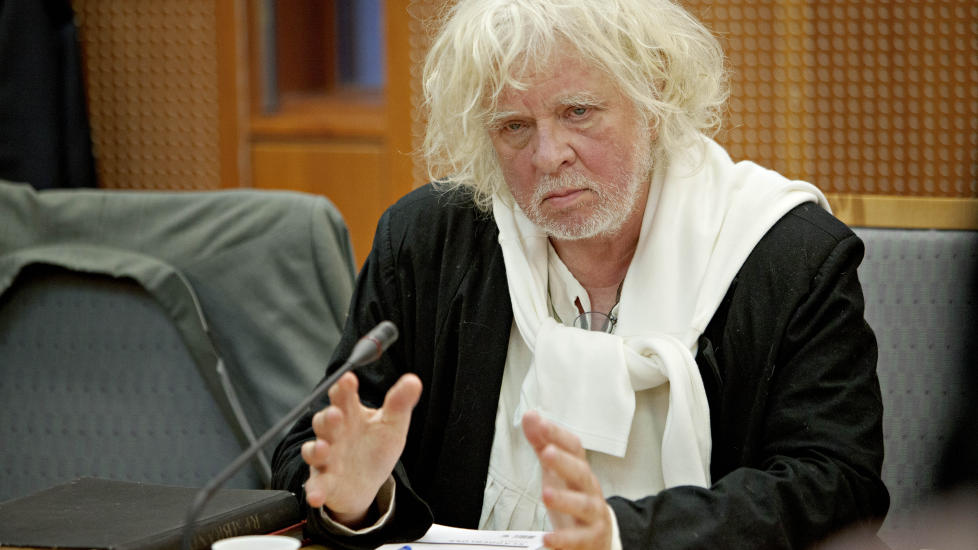 BLE D�MT: Odd Nerdrum er d�mt til to �r og ti m�neder i fengsel. H�yesterett skal n� vurdere saksbehandlingen. Foto: Torbj�rn Katborg Gr�nning / Dagbladet