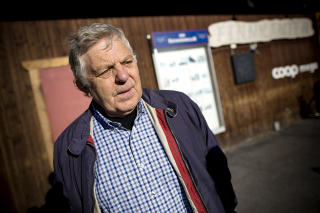 VIL IKKE SPEKULERE: Oddmund Eiterjord (68) vil ikke spekulere i om Øygard er skyldig i den alvorlige saken som i dag begynte i Sør-Gudbrandsdal tingrett. Her utenfor Coop-butikken i Vågå sentrum.
Foto: Tomm W. Christiansen / Dagbladet VIL IKKE SPEKULERE: Oddmund Eiterjord (68) vil ikke spekulere i om Øygard er skyldig i den alvorlige saken som i dag begynte i Sør-Gudbrandsdal tingrett. Her utenfor Coop-butikken i Vågå sentrum.
Foto: Tomm W. Christiansen / Dagbladet