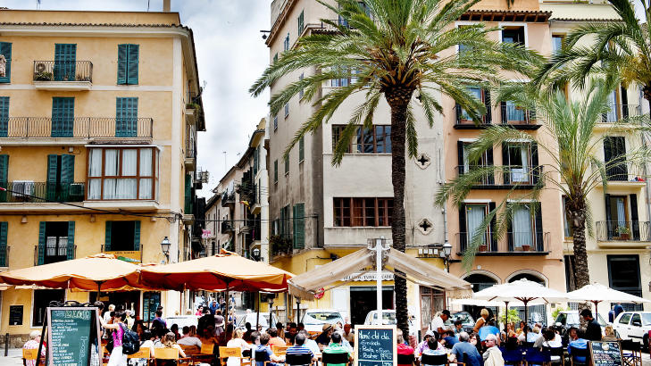 PALMA: Hovedbyen p� Mallorca har mange hotte utesteder. Foto: JOHN TERJE PEDERSEN