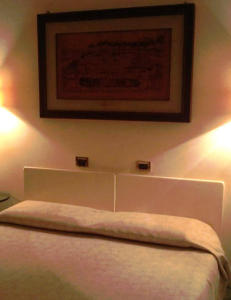 Her tenker du lett p� litt fordums sykepleier-pasient-romantikk