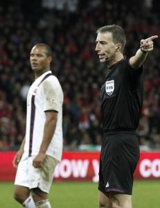 Mens sveitserne raste, takket 
dommeren Norge for oppf�rselen