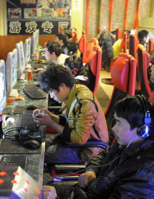 Katt og mus p� nettet