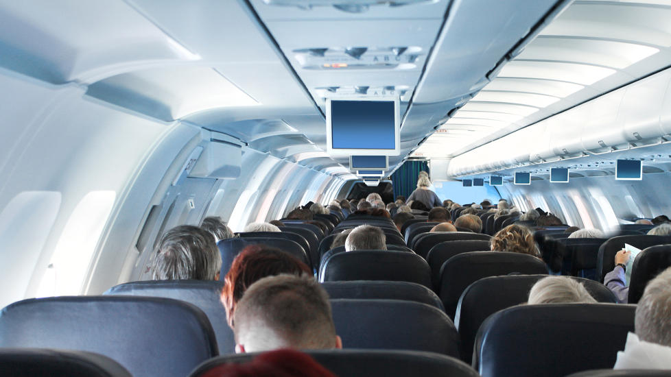 MEDPASSASJERER: Det er medpassasjerene som irriterer mest, viser en unders�kelse Respons analyse har gjennomf�rt for reisebyr�et Ticket. Illustrasjonsfoto: COLORBOX