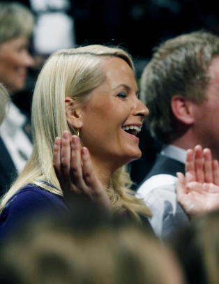 Sjekk hva som framkalte latter hos Mette-Marit