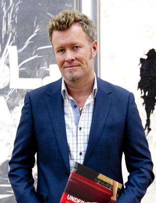 Furuholmen g�r i tog for � redde Lambda