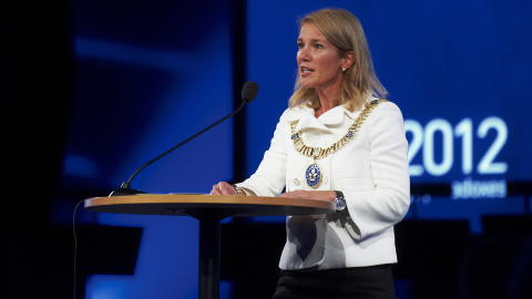 ENESTÅENDE: Ingen andre kvinnelige ordførere tjener mer enn Christine Sagen Helgø som er ordfører i Stavanger.
Foto: Kent Skibstad / NTB scanpix ENESTÅENDE: Ingen andre kvinnelige ordførere tjener mer enn Christine Sagen Helgø som er ordfører i Stavanger.
Foto: Kent Skibstad / NTB scanpix