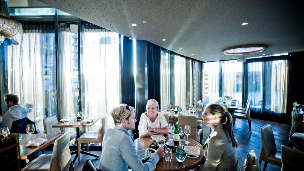 Tapas p� japansk: P� Hanami skiller man ikke mellom forretter og hovedretter. I stedet plukker man fra et antall sm�retter og spesialiteter, til det blir et m�ltid av det. Foto:Thomas Rasmus Skaug/Dagbladet