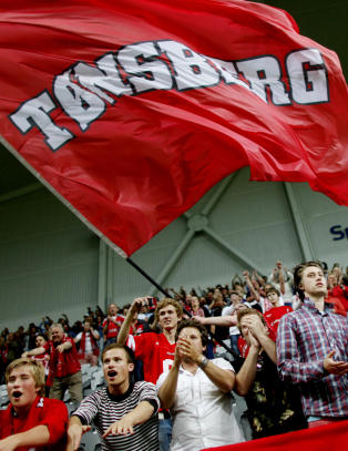 T�nsberg p� nedrykksplass etter poengstraff