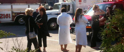 Tre drept i skytedrama ved kj�pesenter i USA