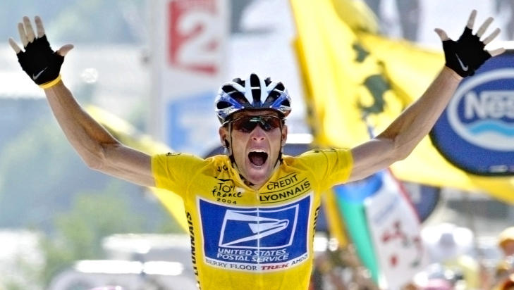 N� ER DET SLUTT: Det internasjonale sykkelforbundet (UCI) har gjennom en �rrekke blitt beskyldt for � dekke over Lance Armstrongs dopingmisbruk, men i dag er uttalelsene fra UCI-president Pat McQuaid n�del�se. Foto: (AP Photo/Laurent Rebours, File)