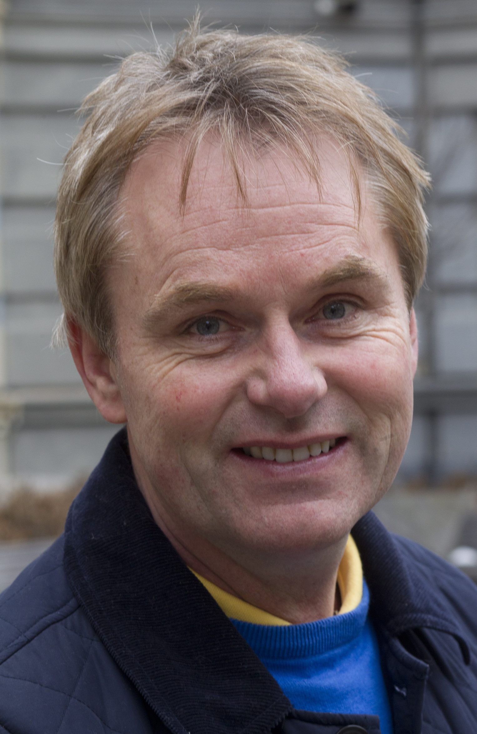 TAR AVSTAND: Tidligere proffsyklist Dag Erik Pedersen støttet Lance, men ble lurt. Foto - 320x