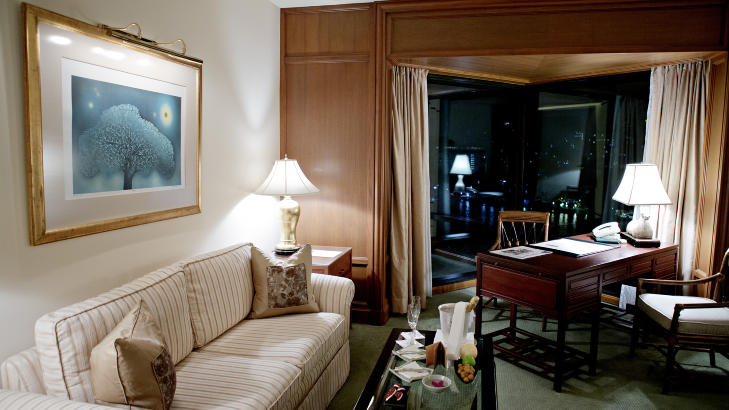 STANDARD: Et av standardrommene p� The Peninsula Bangkok.
