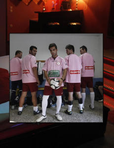 Gresk klubb lar seg sponse av bordell for � overleve