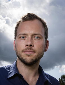 Mener Erna har lyktes med �dekkoperasjon�