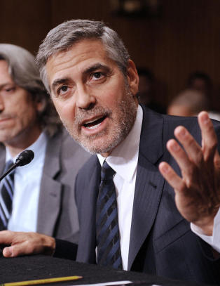 George Clooney skulle redde Silvio Berlusconi