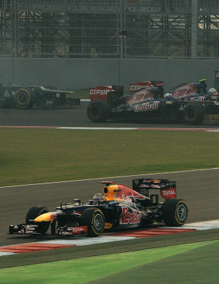 Vettel tok sin fjerde strake seier