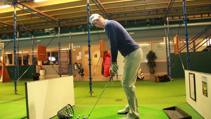 MOT ELITEN: Espen Kofstad har vunnet to ganger i 2012. N� venter golfens store stjerner p� Europatouren. Foto: Petter B�ifot