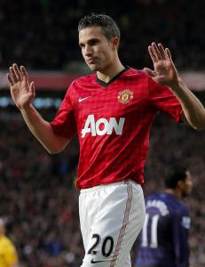 Van Persie med «sorry»-feiring og grisetakling mot Arsenal