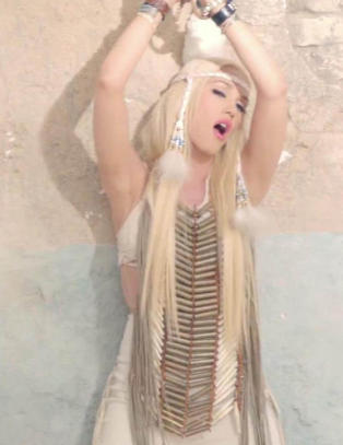 Indianerkledd Gwen Stefani anklaget for rasisme
