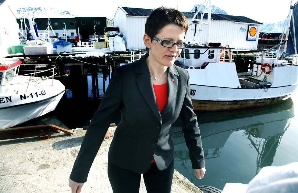 F�R KLAGE:Fiskeri- og kystminister Lisbeth Berg-Hansen kommer snart med en varslet innstramming i leveringsplikten, som Aker Seafoods har protestert h�ylytt mot. N� m� hun i tillegg behandle en ankesak om p�st�tte grove brudd p� leveringsplikten fra det samme selskapet. Foto: Jacques Hvistendahl / Dagbladet