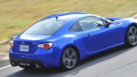 BR�DRE: Subaru BRZ er sv�rt lik Toyota GT 86, og er et resultat av samarbeidet mellom Toyota og Subaru. FOTO: Subaru