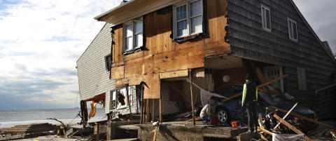 Ny storm ventes i New York: I morgen stenges alle parker og strender