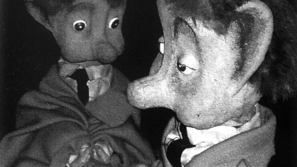 �NSKETENKNING: Det er bare en ting vi �nsker oss, der vi sitter foran skjermen med altfor mye epost og for svake lagringssystemer: At reparat�rene skal komme. Pompel og Pilt, for eksempel. Foto: Sverre F�lstad / NTB Scanpix