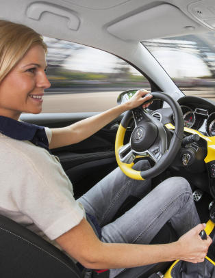 Kvinnene best bak rattet!