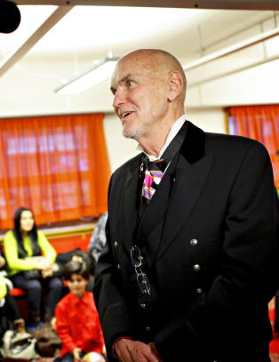 Kongen har ikke hatt mulighet til � trekke tilbake Fortjenstmedaljen f�r i �r