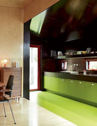 P� utsiden er den enda finere