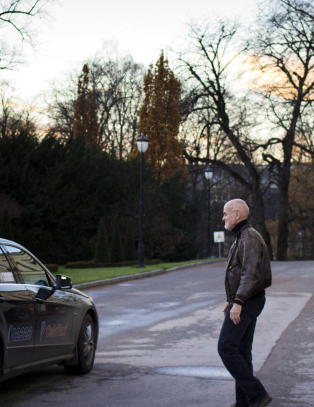 Trond Ali Linstad innkalt til hastem�te p� Slottet