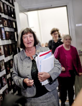 Tidligere toppbyr�krat kritiserer Gj�rv-kommisjonen