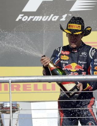Vettel m� vente p� VM-hat trick