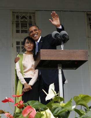 Obama balanserer i Burma