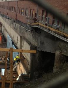 - Det har ristet i bygningen flere ganger